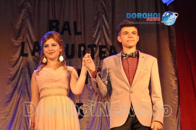 Balul Bobocilor Regina Maria 2015_04