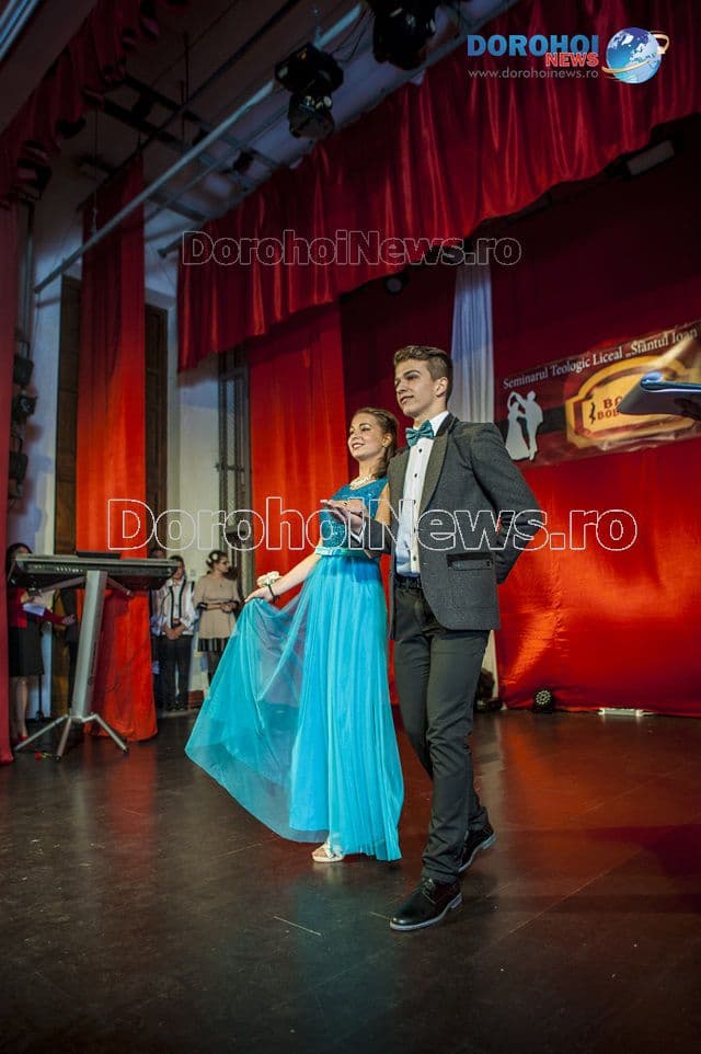 Balul Bobocilor Seminar Dorohoi_15