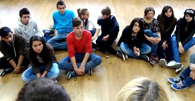 Balul Bobocilor Al. Vlahuta Sendriceni 10