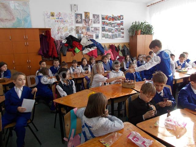 suntem egali dar diferiti 08
