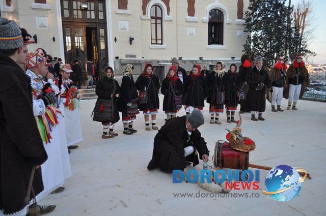 Banda Cordareanca_Formatii de datini si obiceiuri 31 decembrie 2014_04