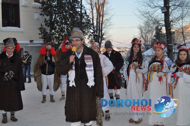 Banda Cordareanca_Formatii de datini si obiceiuri 31 decembrie 2014_06