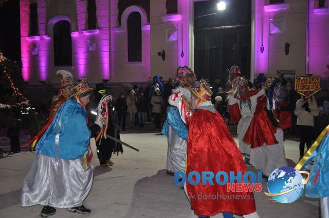 Banda Iezer_Formatii de datini si obiceiuri 31 decembrie 2014_03