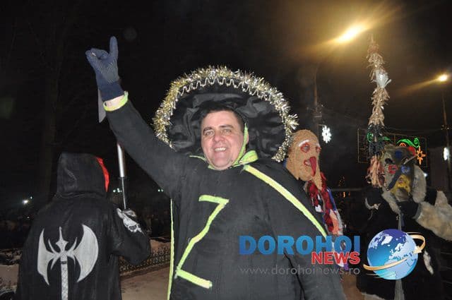 Banda Olinescu_Formatii de datini si obiceiuri 31 decembrie 2014_08