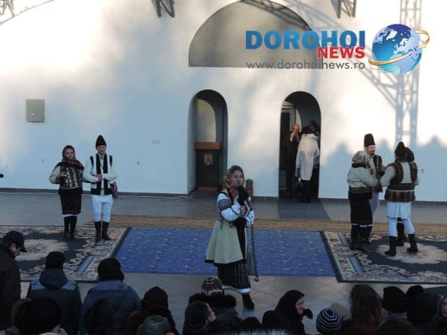 Festivalul de Datini şi Obiceiuri - Pomârla 31 decembrie 2014_06