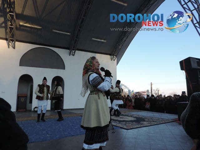 Festivalul de Datini şi Obiceiuri - Pomârla 31 decembrie 2014_11