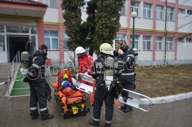 Simulare de incendiu la Spitalul Dorohoi_02