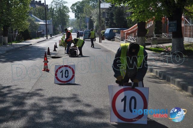 Cratere aparute in asfalt in Dorohoi_03