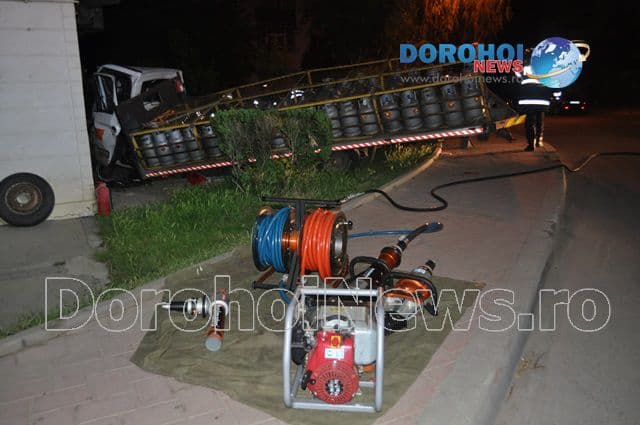 Accident autoutilitara cu butelii Dorohoi_10