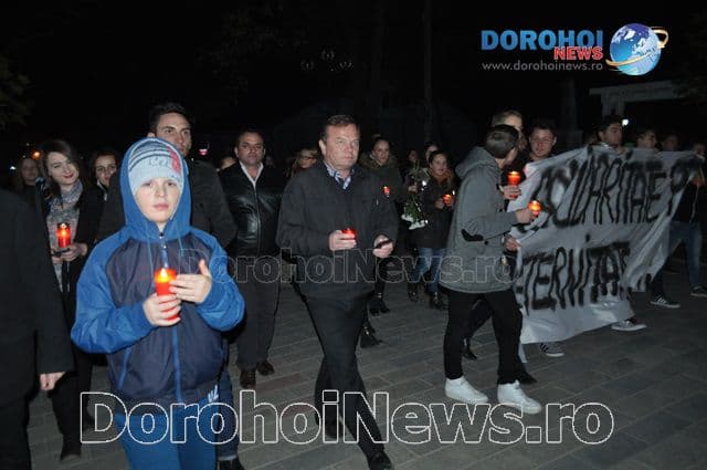 Mars pentru victimele din Colectiv organizat la Dorohoi_13