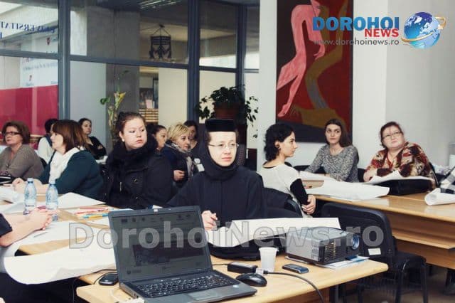 50 de femei se vor califica ca Asistent Relati Publice si Comunicare 4
