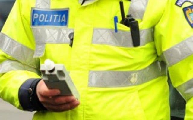 Aflat în stare de ebrietate, a pornit cu maşina la plimbare pe drumurile publice
