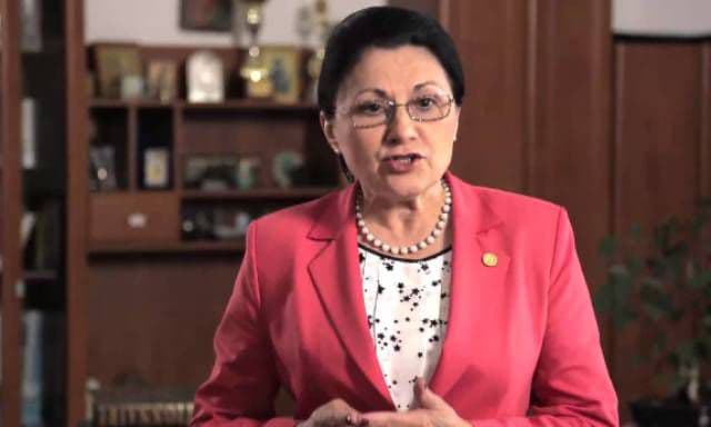 Ecaterina Andronescu revine în ministerul Educaţiei. Ce funcţie i-a dat Adrian Curaj