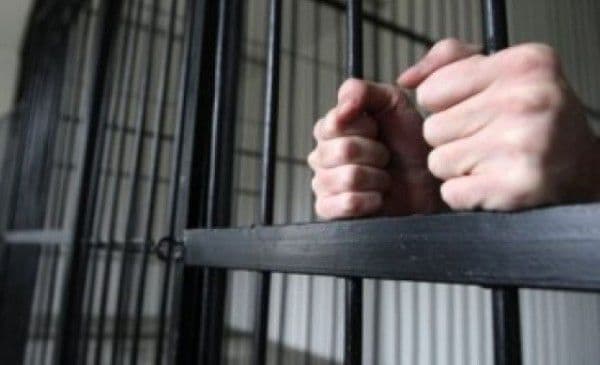 Botoşănean bănuit de comiterea mai multor infracţiuni de furt, identificat şi reţinut de poliţişti