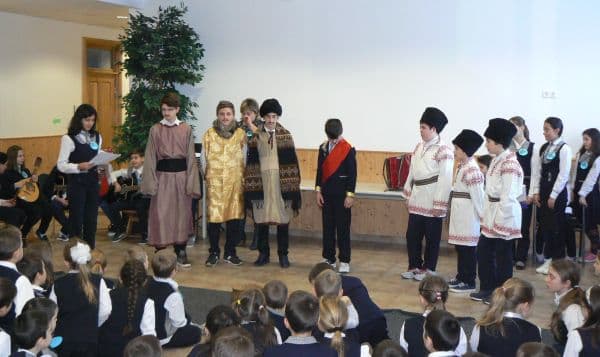 „Unire-n cuget şi-n simţiri” la Școala Gimnazială Cornerstone, cu prilejul Zilei de 24 ianuarie - FOTO