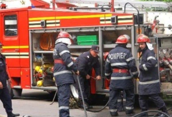Peste 21% mai multe misiuni pentru pompierii botoşăneni, în 2015
