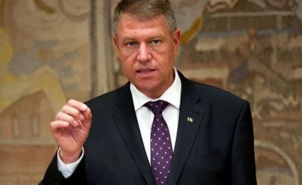 Klaus Iohannis a promulgat legea care interzice fumatul în spaţiile publice închise. Când intră în vigoare