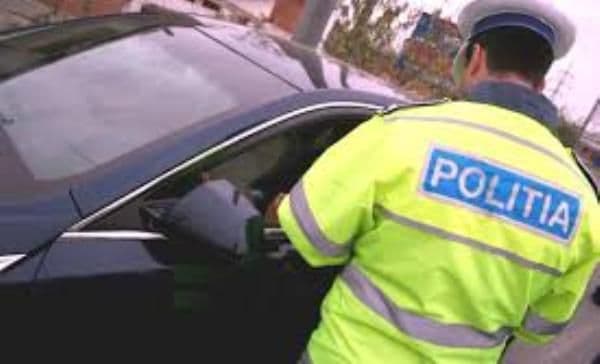 Tânăr depistat de poliţişti în mod repetat, conducând autovehicule neînmatriculate 