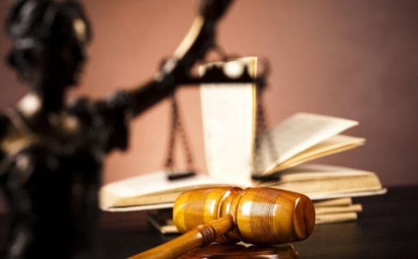 Administrator de firmă condamnat pentru falsificare de acte pentru a câştiga o licitaţie