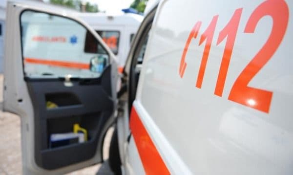 Poliţiştii de frontieră au transportat până la ambulanţă un septuagenar în stare critică