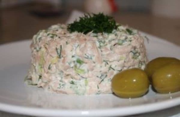 Salată de ton cu maioneză