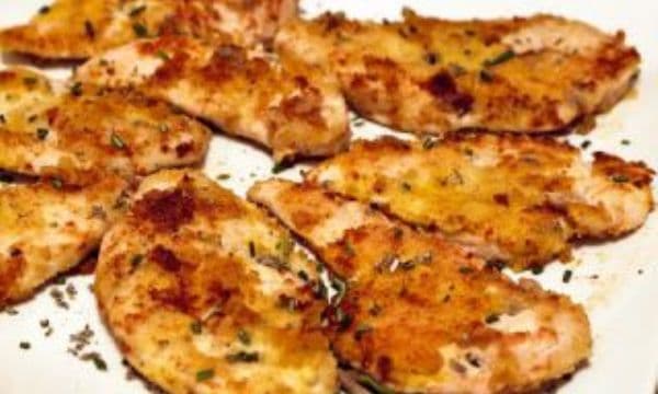 Piept de pui cu muștar și rozmarin