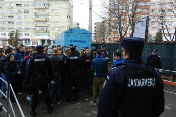 Măsuri de ordine la primul meci din liga I de fotbal după pauza competiţională
