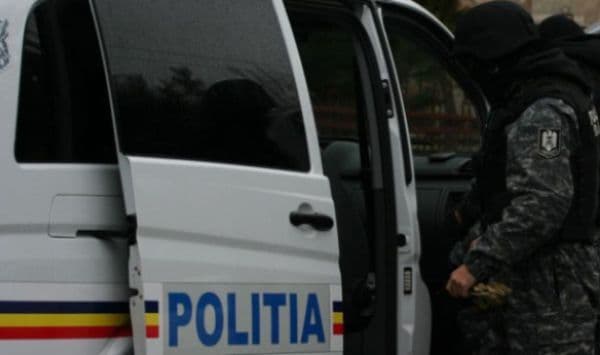 Dorohoian bănuit de mai multe furturi în vizorul poliției. Locuința percheziționată și mașina reținută la sediul Poliţiei