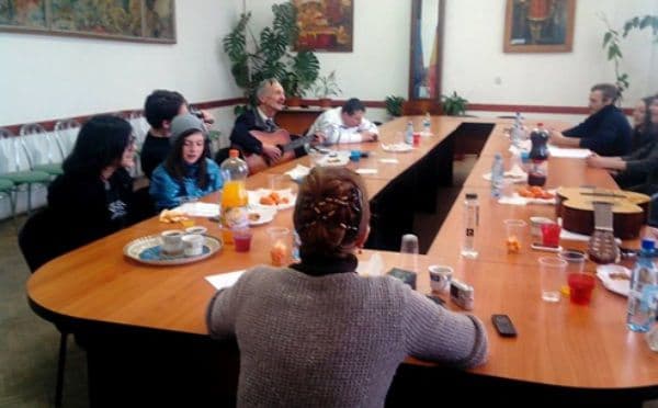 Cenaclul „Editor-Arte” - Răgaz în lumea poeziei! - FOTO