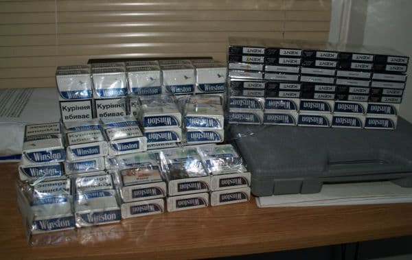 Peste 5.000 de ţigarete confiscate de poliţiştii de frontieră! - FOTO