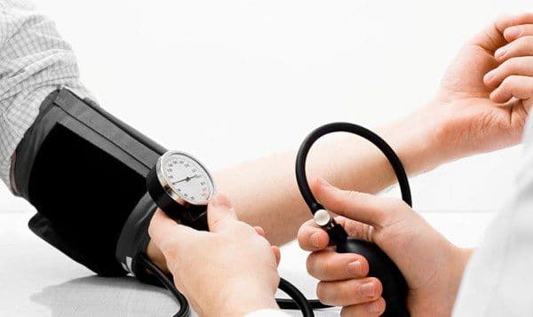 Cum îți scazi tensiunea în doar 5 minute fără niciun medicament