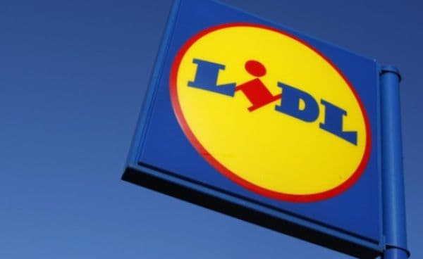 Lidl plăteşte facultatea tinerilor români care vor merge la studii în Germania