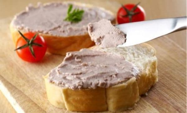 Pate de casă din ficat de pui