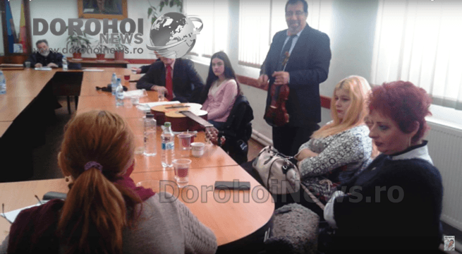 Cenaclul „Editor Arte-Dorohoi” - Evadare în minunata lume a artei - FOTO