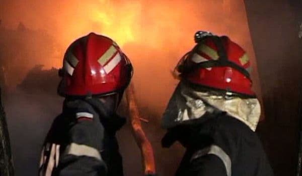 Tragic! Bărbat decedat după ce perna pe care dormea s-a aprins de la soba încinsă