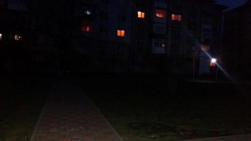 Primim la redacție – Parc din Dorohoi lăsat în beznă. Cetățeni nemulțumiți!