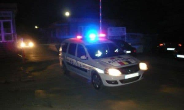 Cu permis de nici o săptămână s-a urcat băut la volan și a intrat cu mașina într-un cap de pod