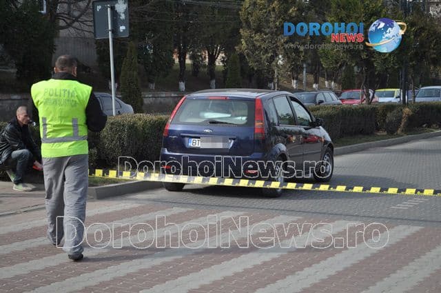 Accident! Adolescentă lovită pe o trecere de pietoni de pe Bulevardul Victoriei din Dorohoi - FOTO