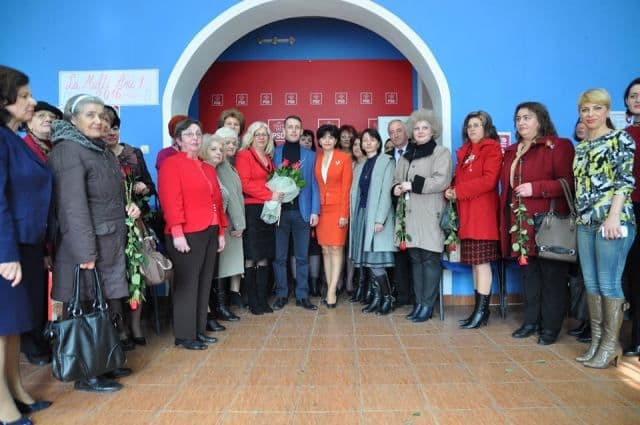 Social-democrații botoșăneni și-au sărbătorit doamnele - FOTO