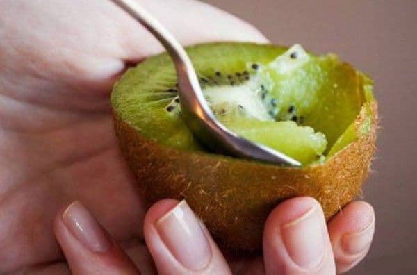 Ce se întîmplă când consumi 1 kiwi în fiecare dimineaţă! Efectul este năucitor