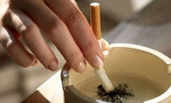 Legea antifumat, valabilă de săptămâna viitoare! Unde fugim la o ţigară