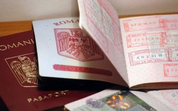 Pașaportul ar putea deveni act de identitate, la fel ca buletinul