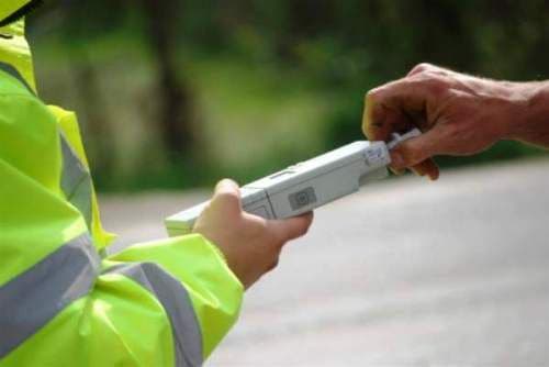 Bărbat din Vîrfu Cîmpului depistat  la volan, deşi se afla sub influenţa alcoolului