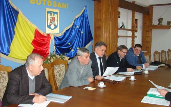 Problemele poştaşilor spuse prefectului în dialog social