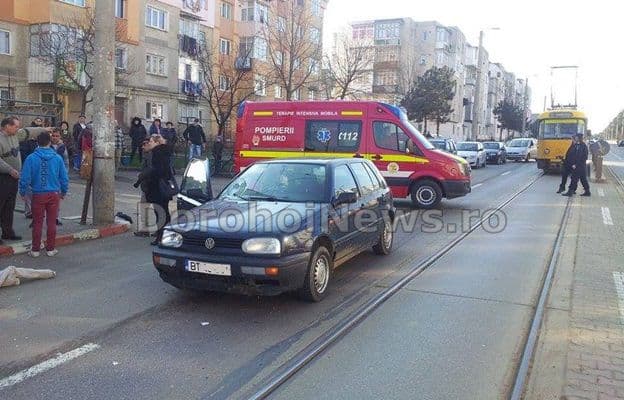 Accident grav! Pietoni loviți în plin când traversau prin loc nepermis. Șoferul este din Brăiești! - FOTO