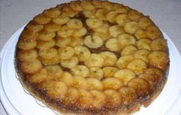 Prăjitură de post cu nuci și banane