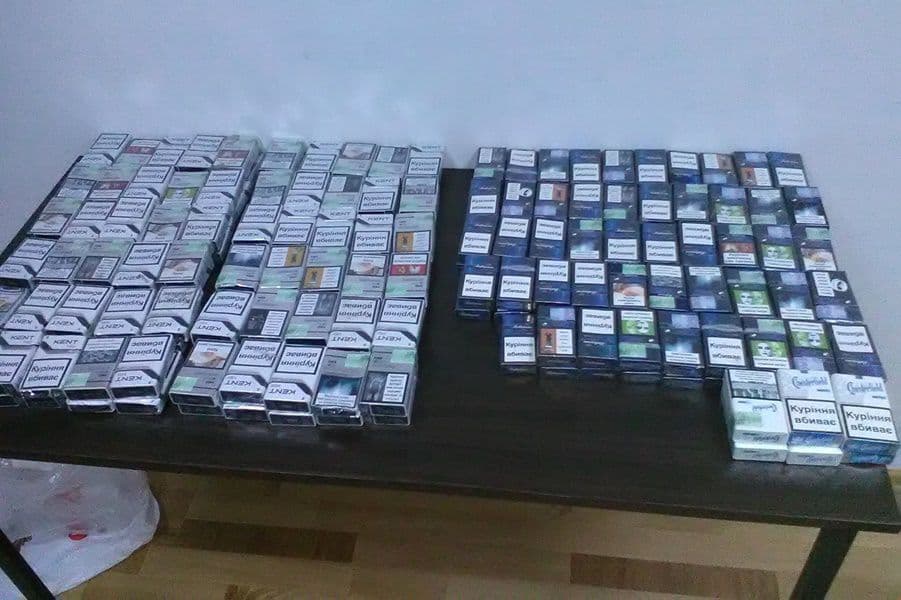 Țigări ascunse depistate de câinele polițist Nafaxa la Dorohoi - FOTO