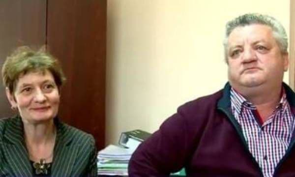O primărie se închide o lună. Patru angajați candidează, doi sunt soț și soție