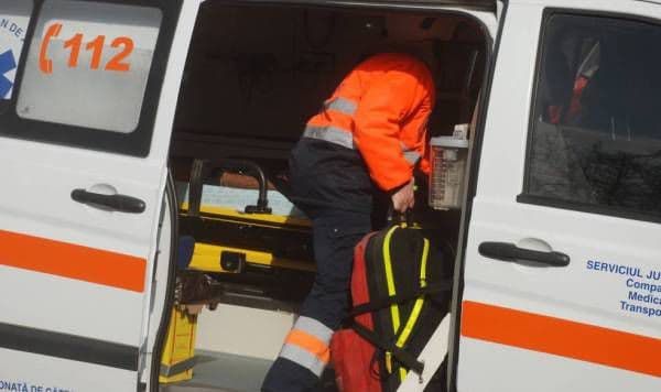 Copil de 5 ani din Horlăceni accidentat după ce a traversat strada în fugă