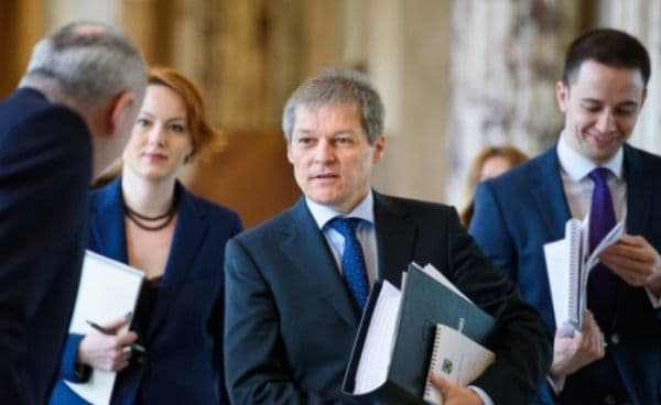 Guvernul a aprobat majorarea salariilor bugetarilor. Fondul de salarii la stat creşte cu 5%
